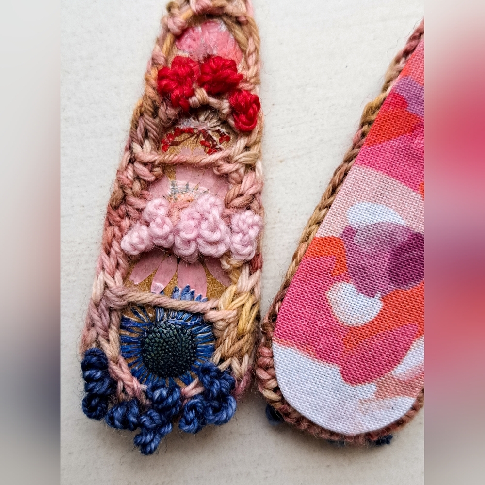 Teardrop Hand Knitted and Embroidered Earrings with Dry Flowers Colorful Cotton - Picture 7 of 16